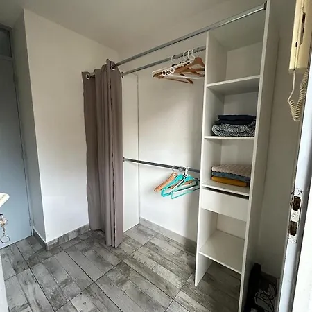 Spacieux Sur Le Port De *